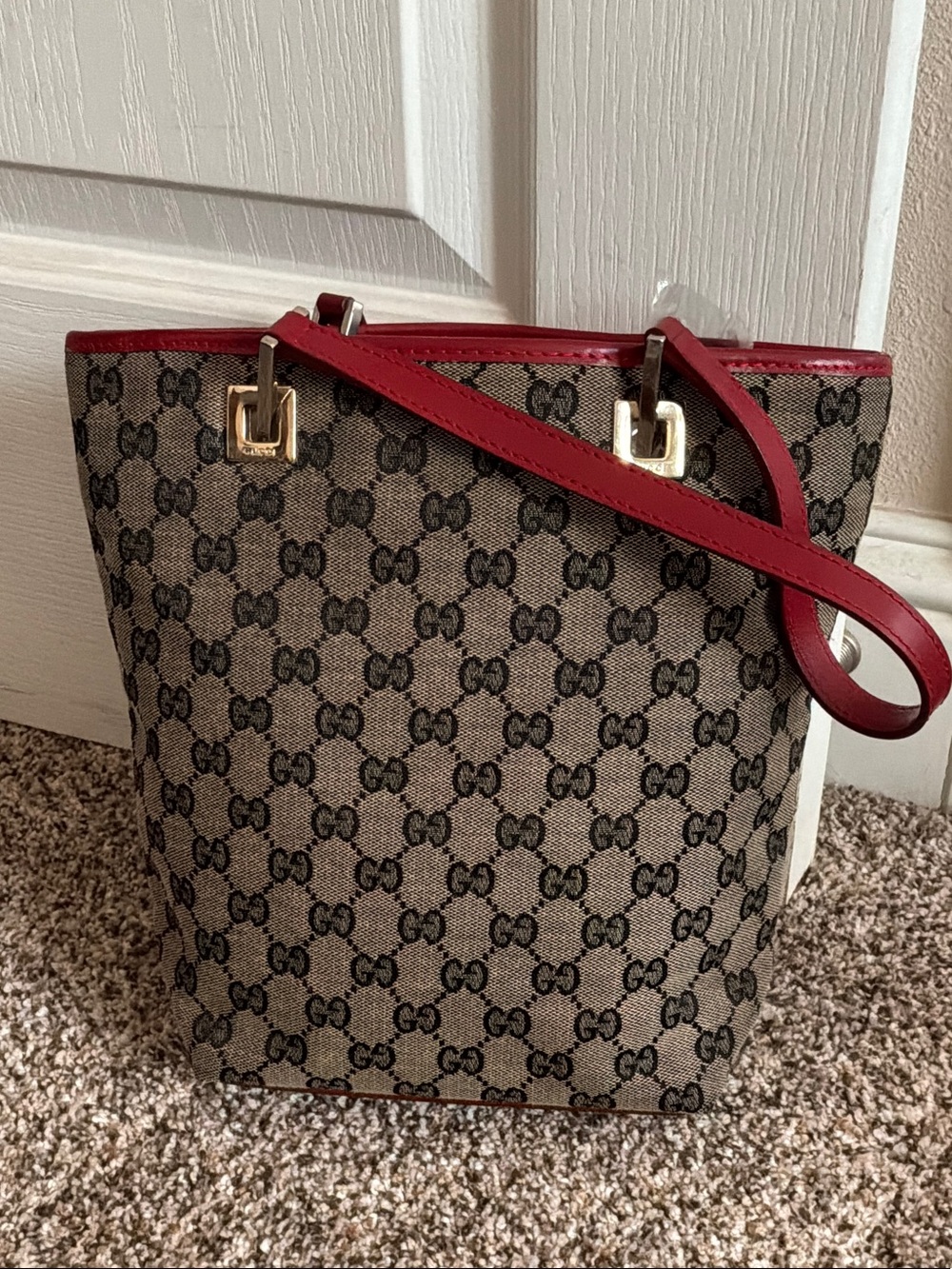 Gucci Beige GG Canvas Bucket Bag with Red Leather Trim